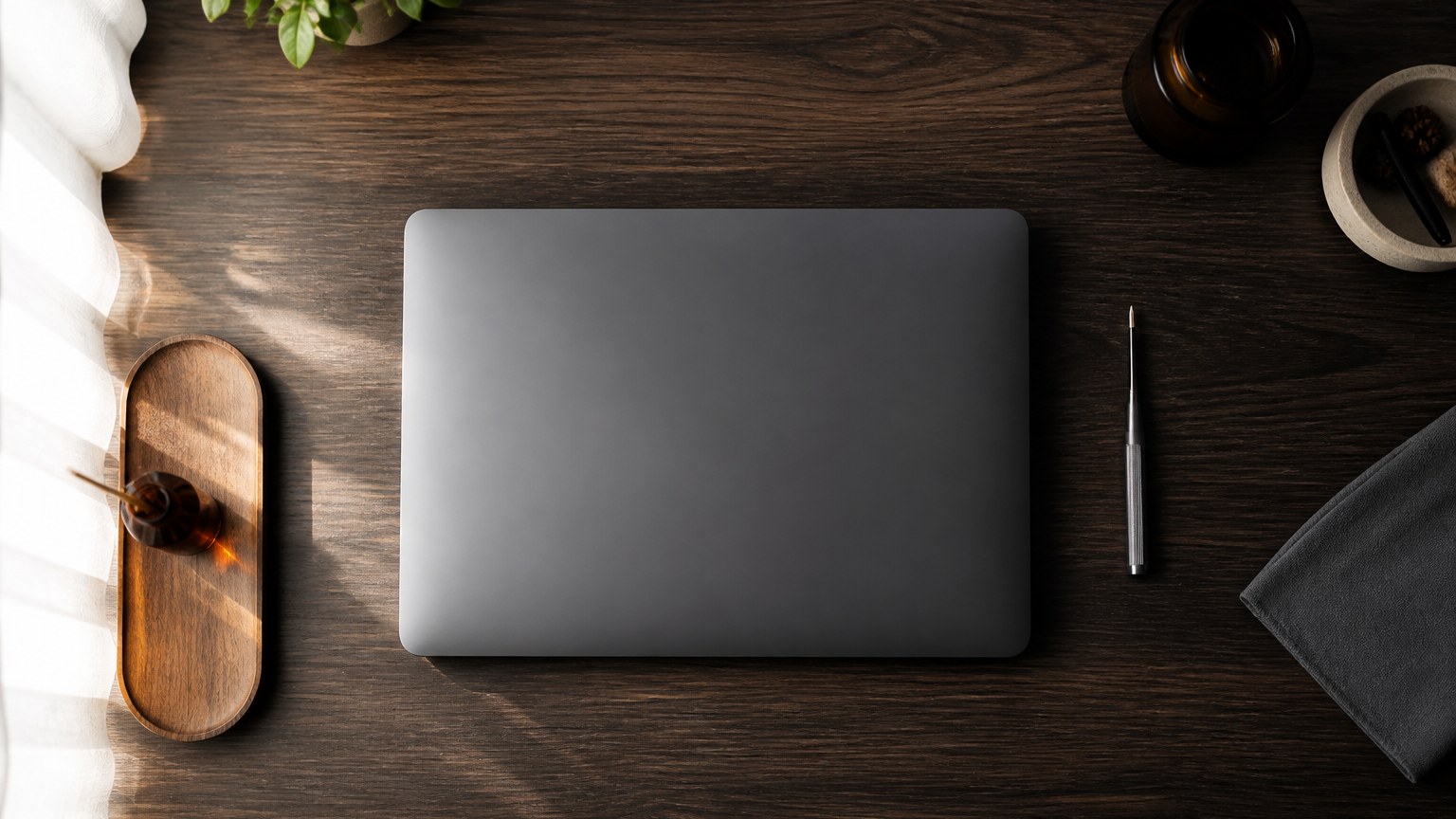 ThinkPadのぞき見防止設定｜フィルターとの違いも解説のイメージ